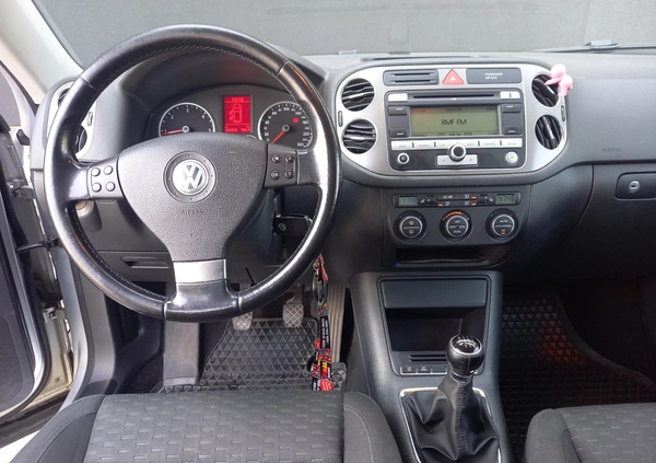 Volkswagen Tiguan cena 30900 przebieg: 245000, rok produkcji 2009 z Lublin małe 232